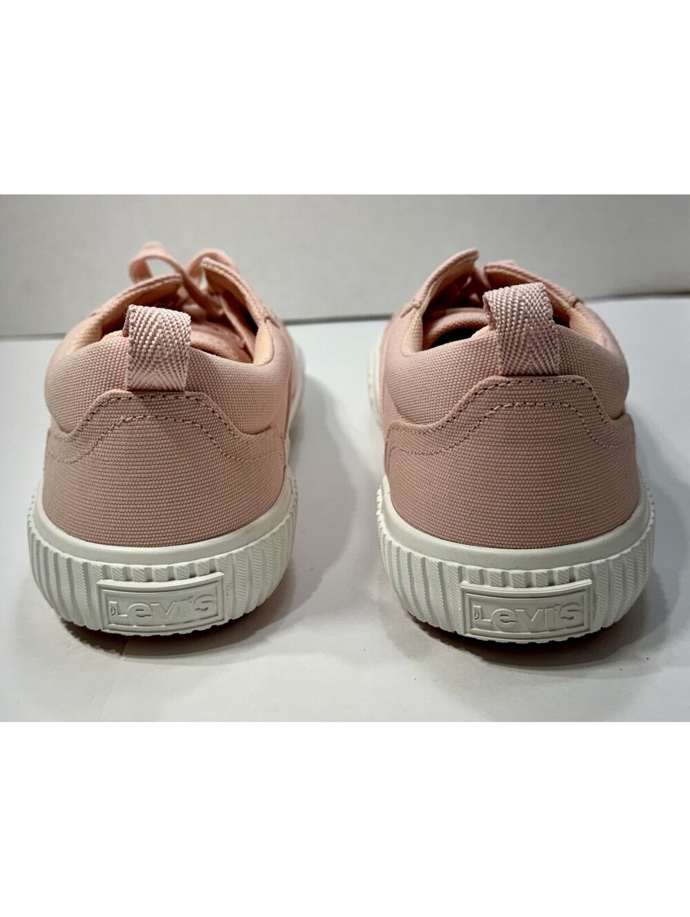 NEW LEVI'S Rose Emma Pink Sneakers Woman’s 9 - Picture 4 of 8